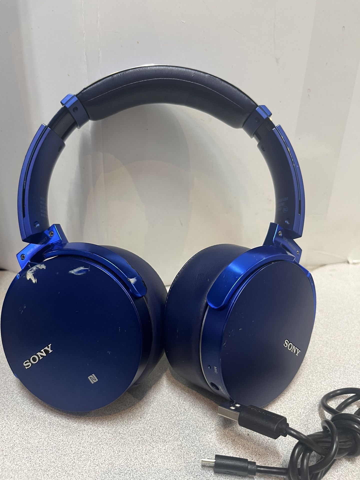 SONY MDR-XB950BT over the Ear wireless Bluetooth headphones with Bass Boost-electric-Blue 