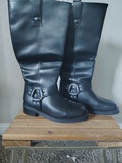 Black boots