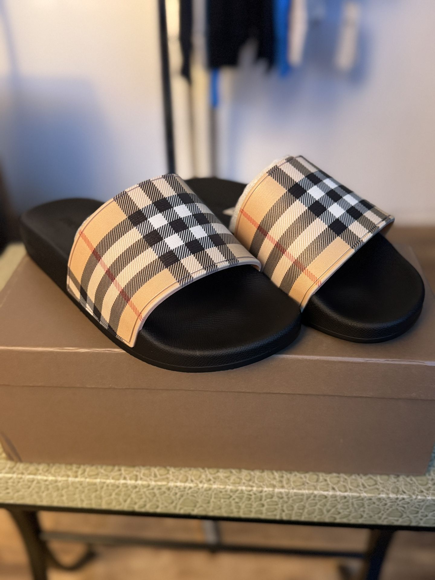 Burberry Sandals Size 39