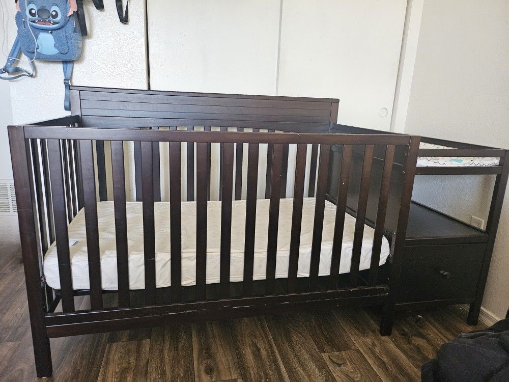 Delta Children Dark Brown Crib with Changing Table