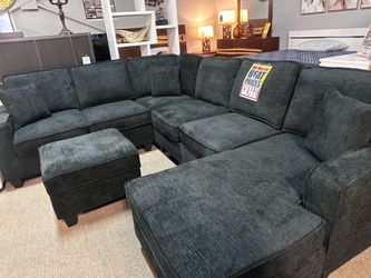 Perfect sectional w/ottoman! $999 🖤☎️✨