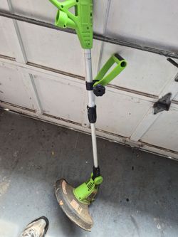 Electronic grass trimmer