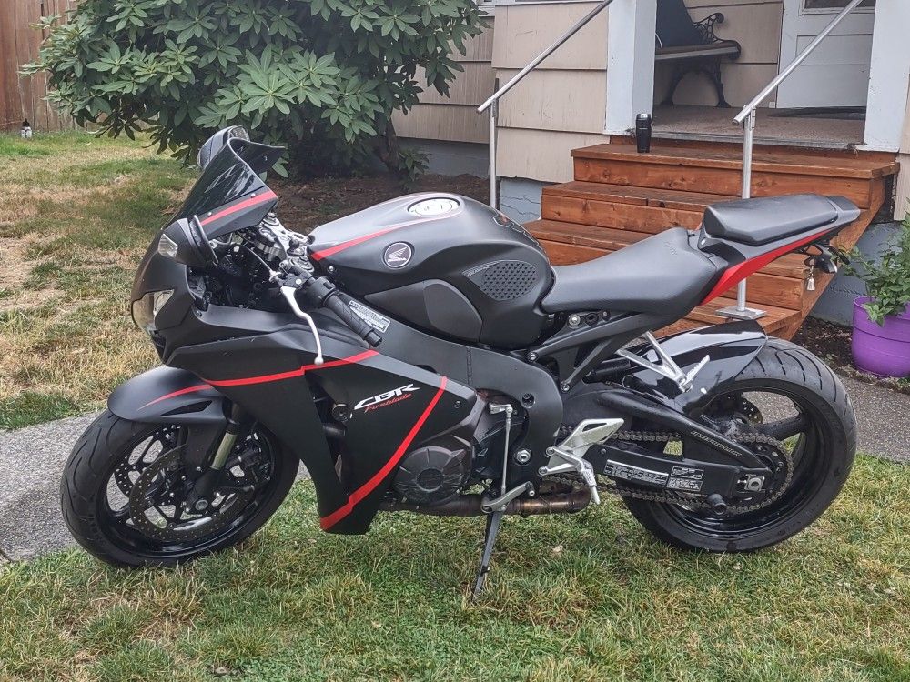 2008 Honda Cbr1000rr With A 2010 Cbr1000 rr Fireblade Motor 