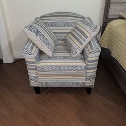 RC Willey Arm Accent Chair