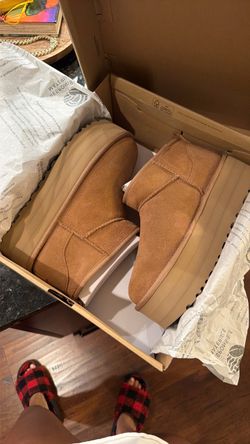 Brand new never worn Ugg boots