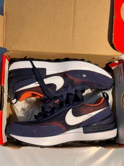 Nike Low-Top Sneakers Navy Blue and Orange