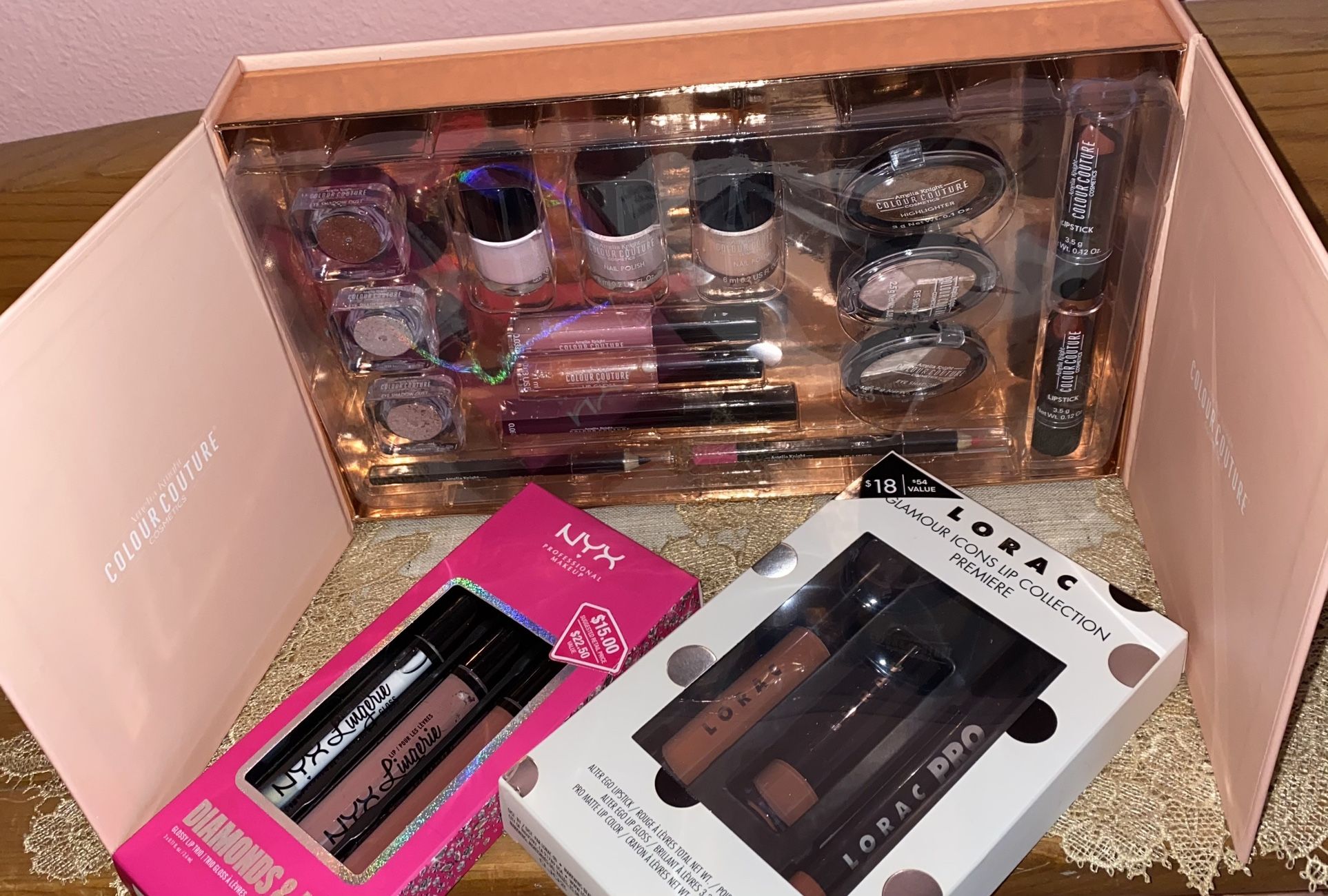 Makeup Set Deal ( New/unopened )