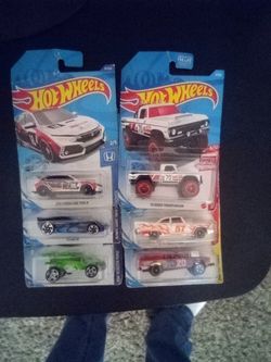 HOT WHEELS
