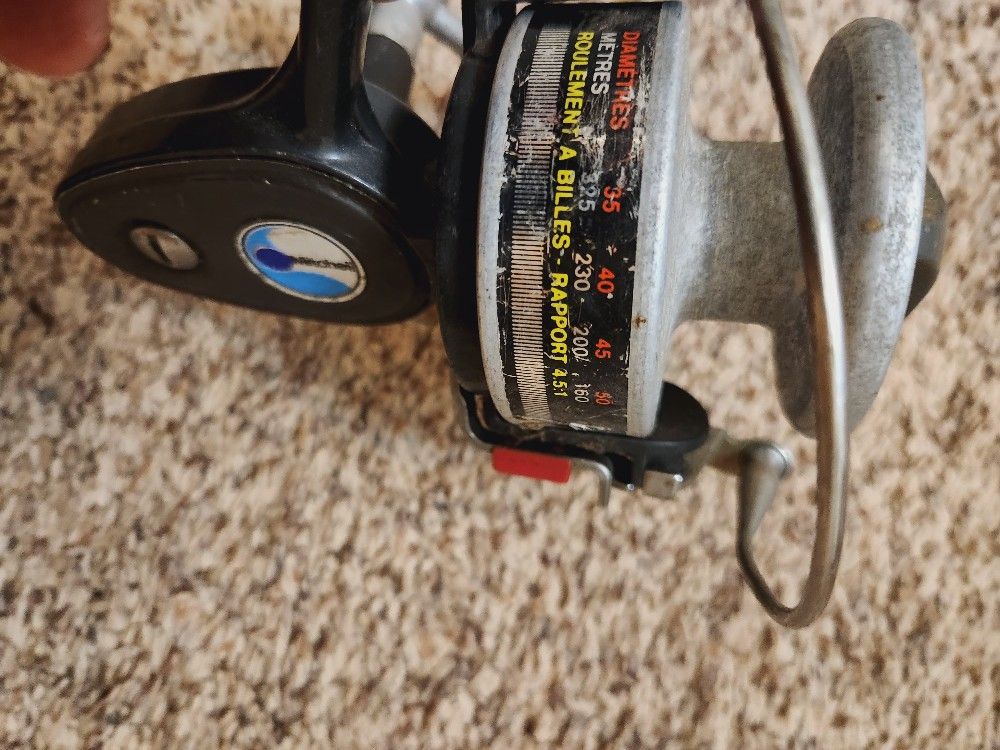 Garcia Mitchell 906 Vintage Spinning Reel for Sale in Jamul, CA - OfferUp
