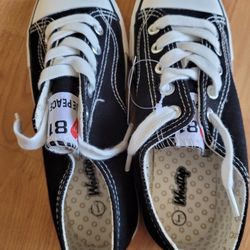 NWT, Weestep Youth Shoes, Size 1.