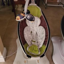 4Moms Mamaroo Swing