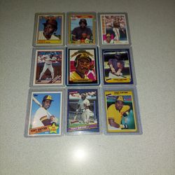 NINE HALL OF FAME TONY GWYNN BASEBALL CARDS IN PLASTIC 