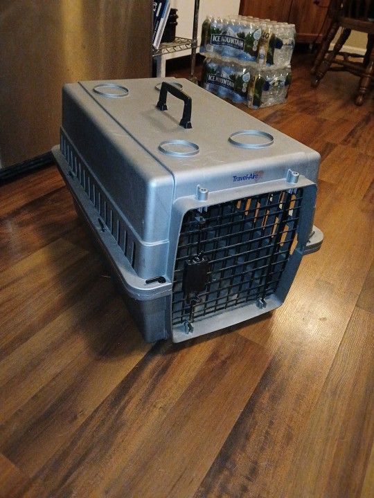 Crate/Carrier for pets