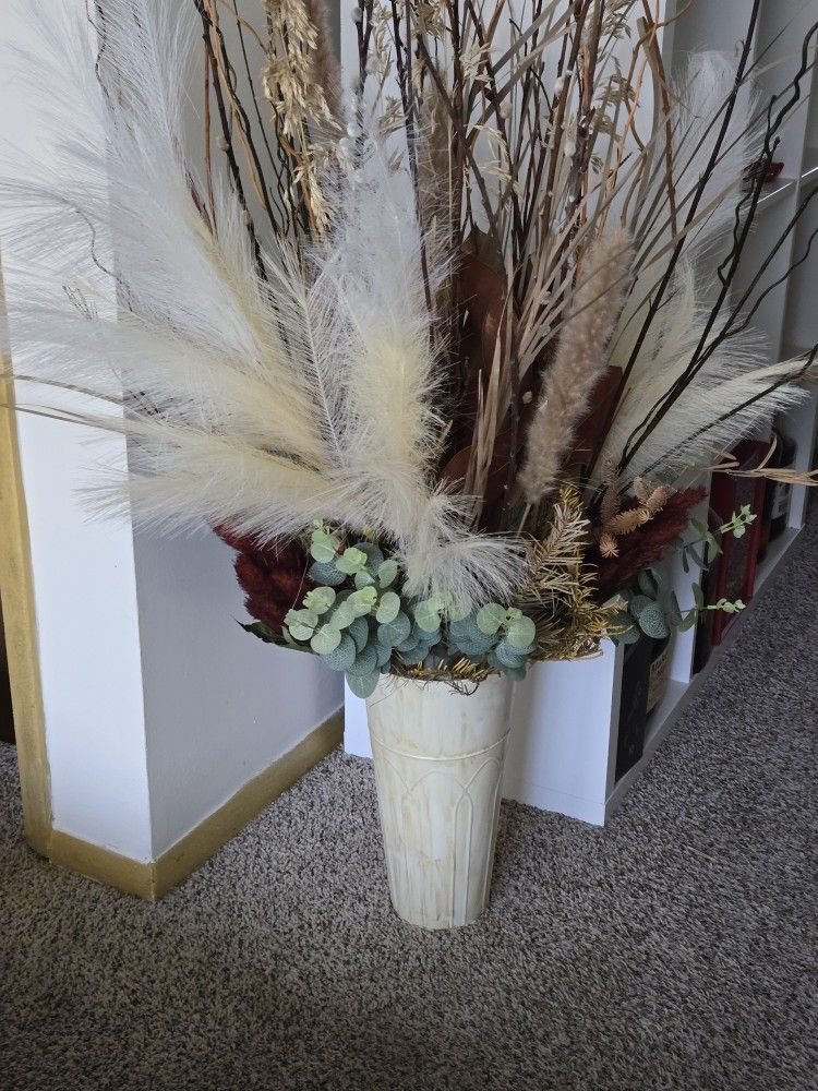 Beautiful White Vase And Flowers