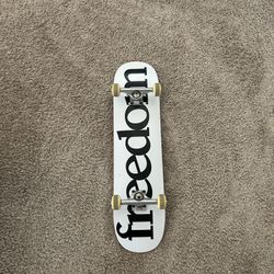 Freedom Skateboard, white and black