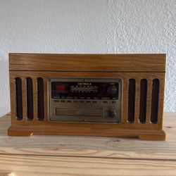 Detrola Vintage Style Radio And Record Player 