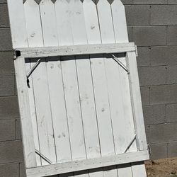 Wood gate door