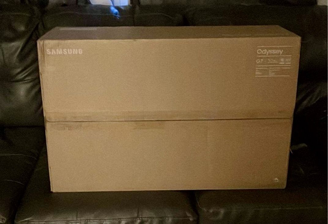 Samsung Odyssey G7 32in Curved Monitor 