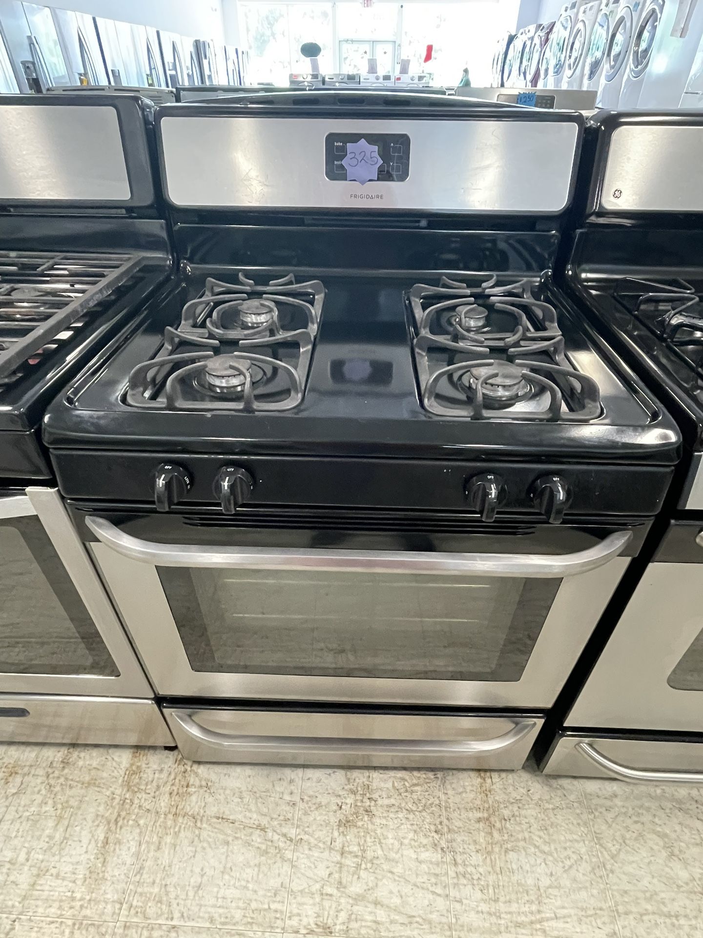 Frigidaire Gas Range Stove Used In Good Condition With 90days Warranty