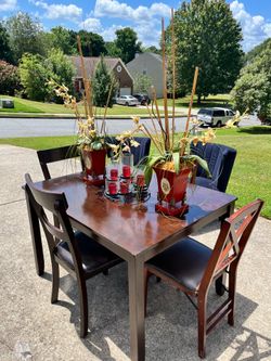 Used 5pc   Table and chairs