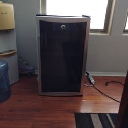 Mini Fridge 