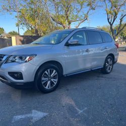 2017 Nissan Pathfinder
