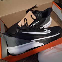 Men's Nike size 11 brand new