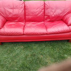 Beautiful RED Leather Couch, Great Cond-Loc Del Avl. 708-943-QKTS