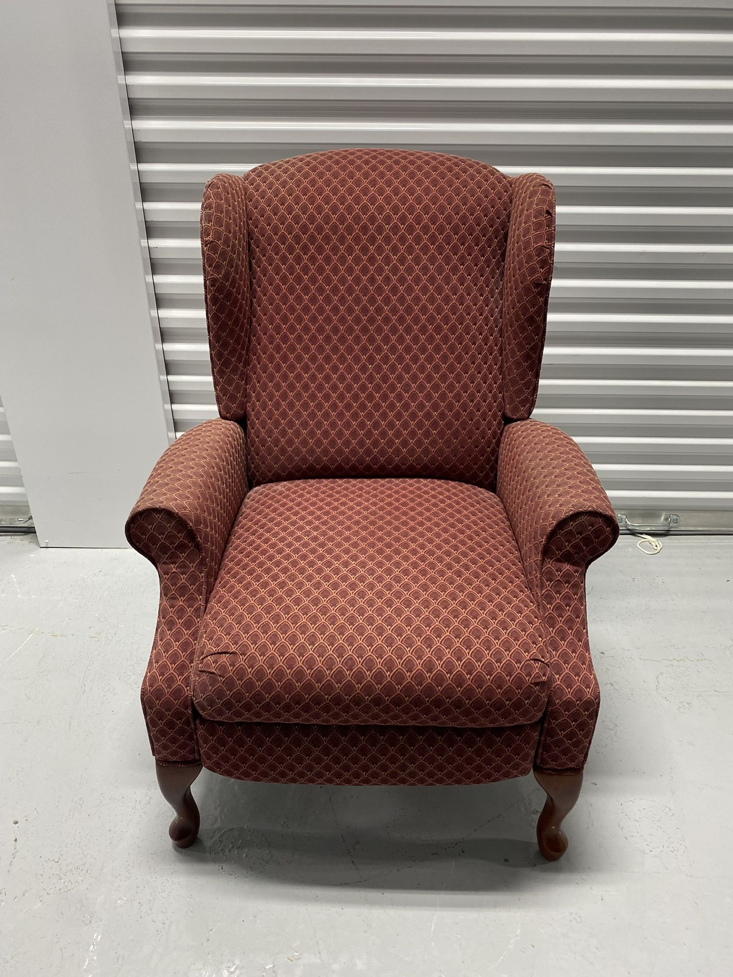 Recliner Chair - Free Delivery  