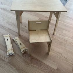 Adjustable Montessori Weaning Table and Chair Set