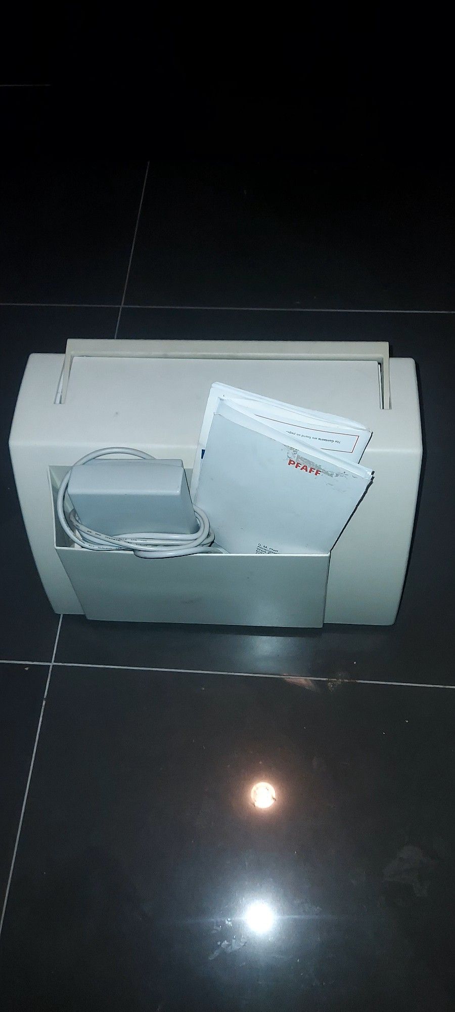 Pfaff Tipmatic 6122 Sewing Machine With Footpedal And Manuals