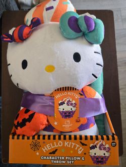 Hello Kitty Halloween Character Pillow & Throw Set