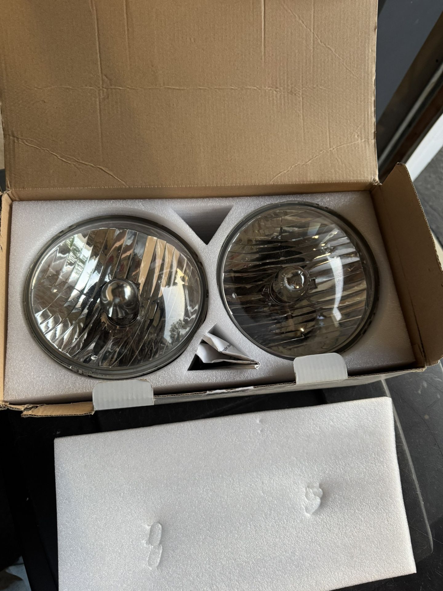 2016 Jeep Wrangler Headlights