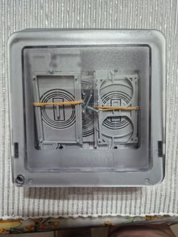 Double outlet cover/protector