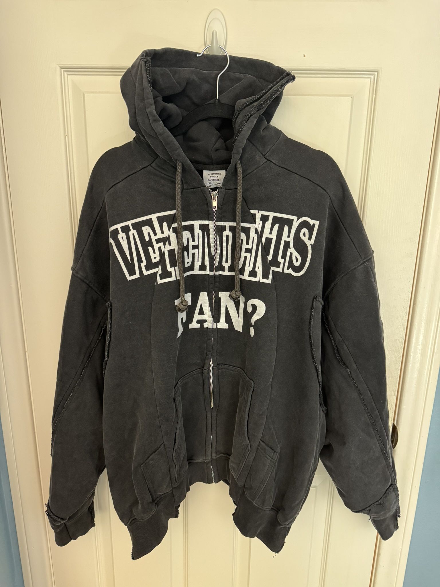 Vetements Fan Hoodie Size Medium