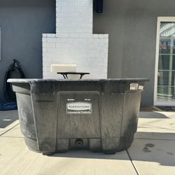 100 Gallon Stock Tank