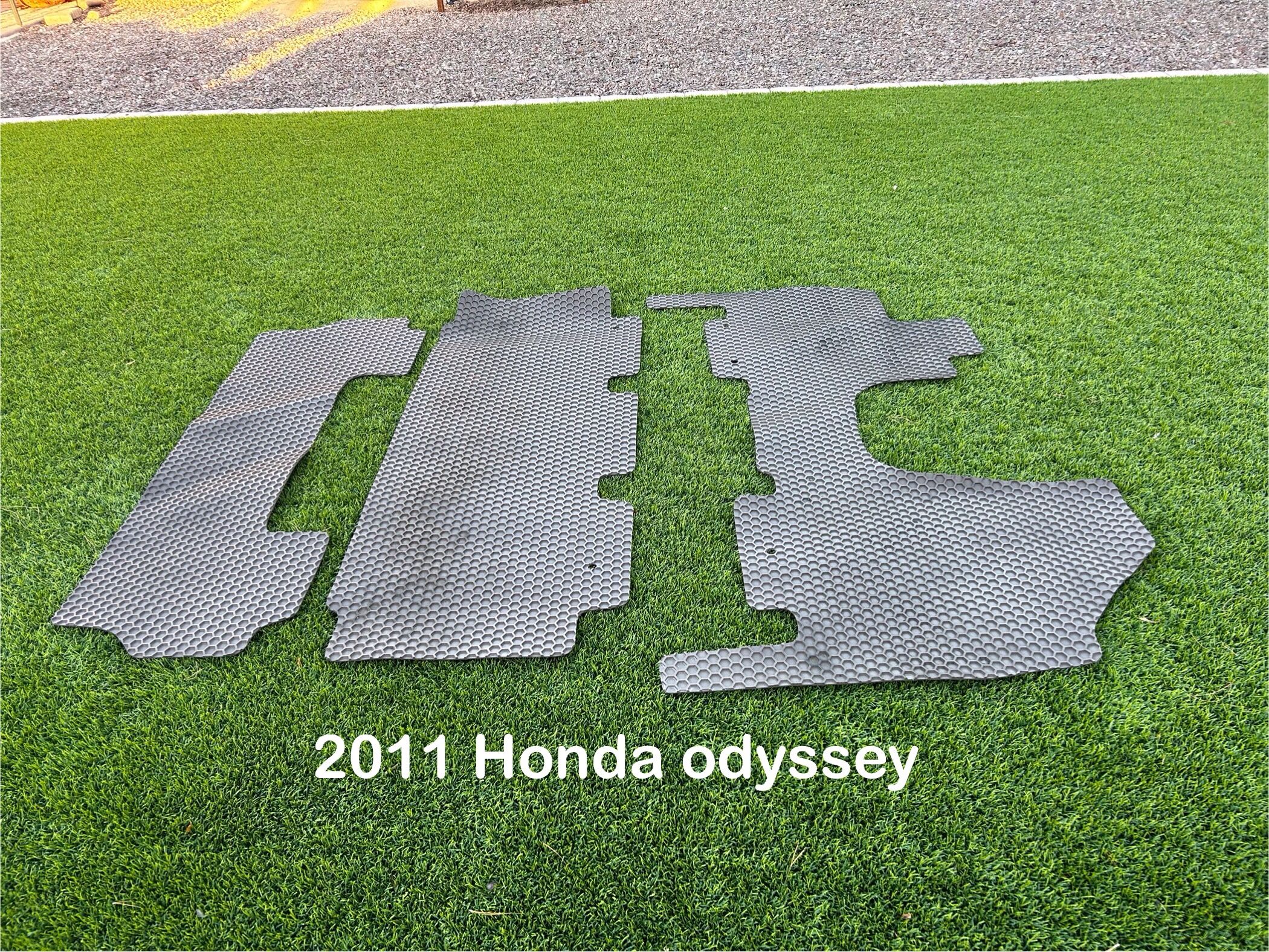 2011 Honda Odyssey Custom Mats ( Tan Color)