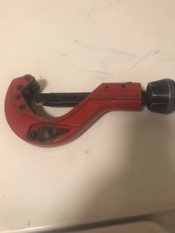Metal Pipe Cutter