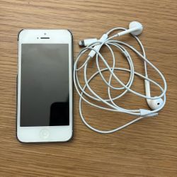 iPhone 5 (iCloud/ Apple ID Locked) With A Free Lightning Head Wired Ear Pods