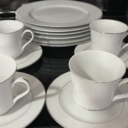CROWN VICTORIA “LOVELACE” Replacements Dishes, 14 Pc.