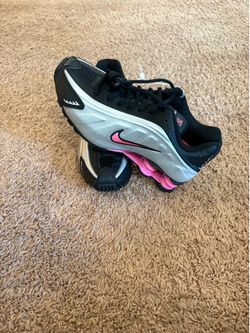 Nike Shox Grade School Size 4.5