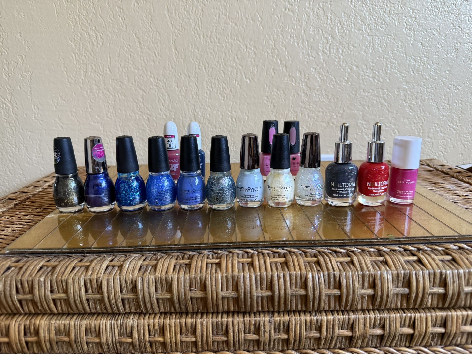 Mix Lotx16 Motor Sinful Colour Nail Polish