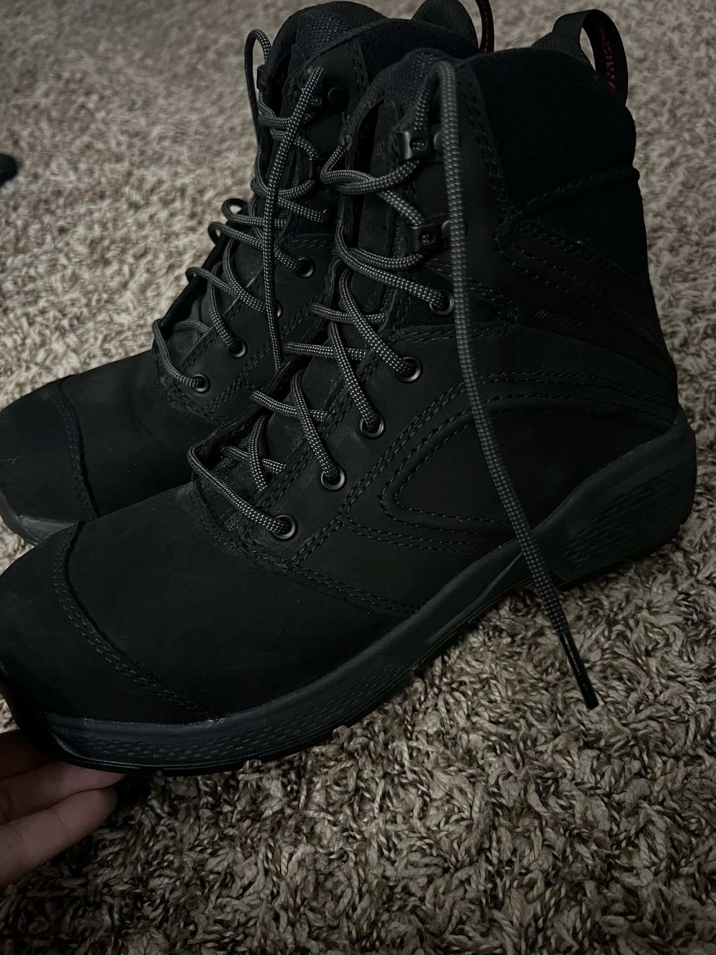 Red Wing: WOMEN'S SAFETY TOE BOOT