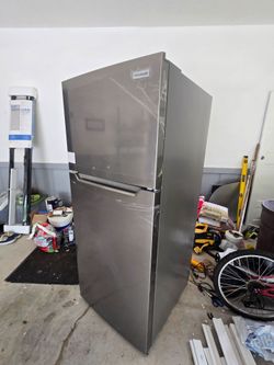 Frigidaire refrigerator (new)