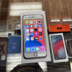 iPhone 7 Rose Gold Factory Unlocked !!!! Works With All Carriers All Around The World !!!!!