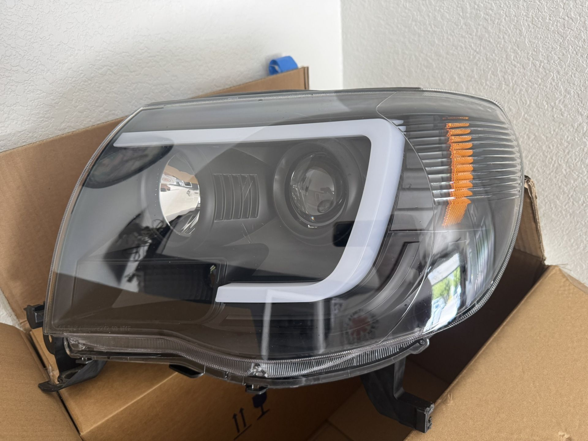 2008 Toyota Tacoma headlights