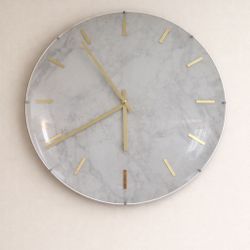Deluxe Clock with white Marble