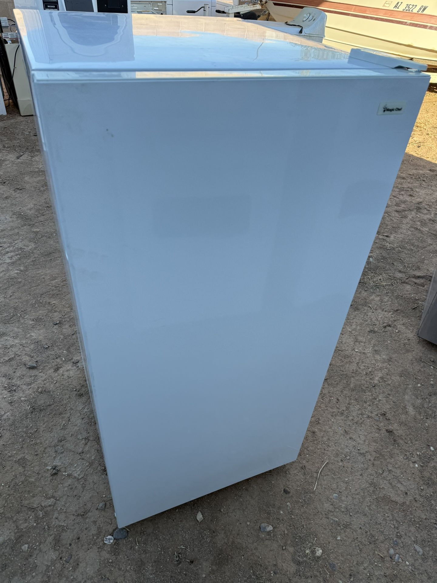 Magic Chef Upright Freezer 8.8 Cubic Ft Excellent Condition