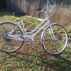 Schwinn Suburban Step Thru