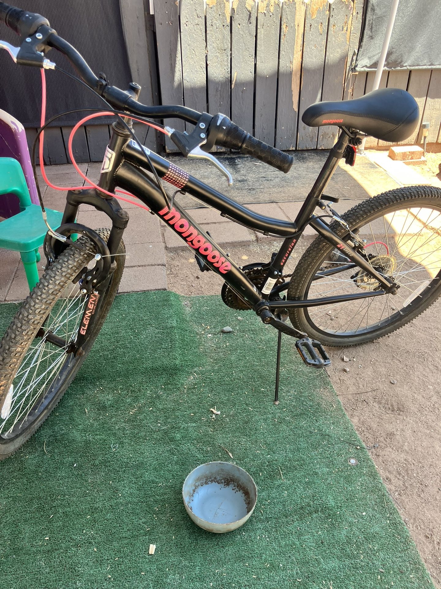 24 In mongoose Girls Bike